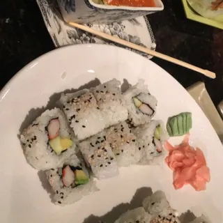 8 Pieces Salmon Lover Roll