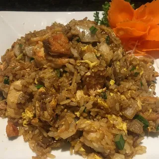 6. Sakura Special Fried Rice