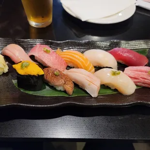 Omasake Nigiri, chef did an amazing job! Super fresh and super delicious. !