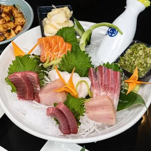 Chef&apos;s Choice Sashimi Platter