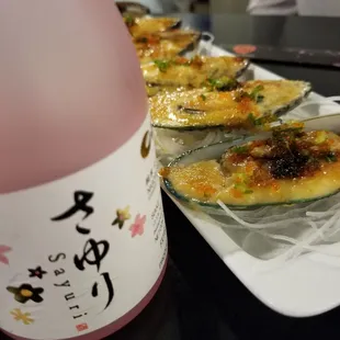 Sake &amp; Baked Mussels