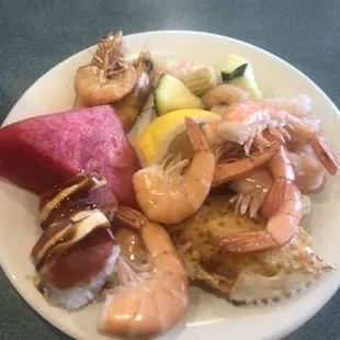 The watermelon was so sweet, the shrimp&amp; veggies is delicious, the stuffed crab is good and the fried shrimp was greasy.