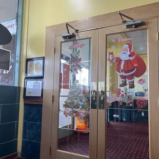 the entrance to the restaurant