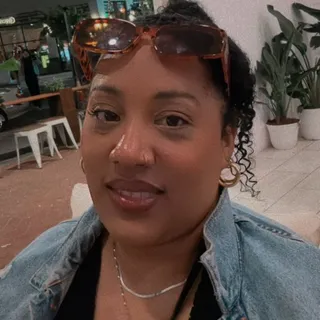 Victoria M.