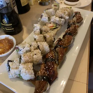 Unagi sushi, eel avocado roll