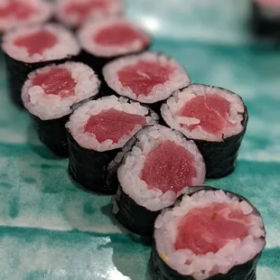 Tuna roll