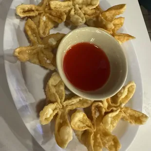 food, chicken wings and fried chicken