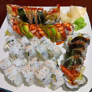 2 California rolls. Tiger roll. Unagi roll. Albuquerque roll. All so good.