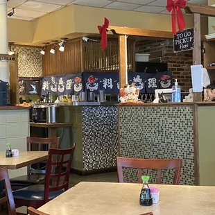 Bar area to make and serve food