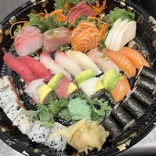 Sashimi sushi for 2