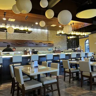 sushi and sashimi, interior