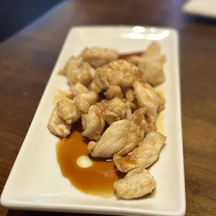 food, chicken wings and fried chicken