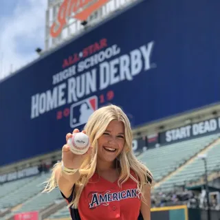 Allyse B.