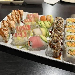 142. Tuna Mango Roll