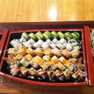 Junior roll,Spicy tuna, Hurricane roll, Mexican, Pom Pom, and Tsunami