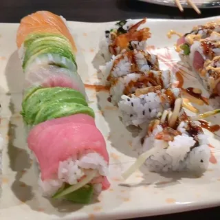 113. Salmon Avocado Roll