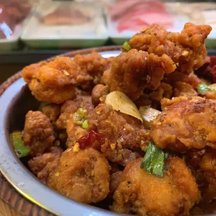 Wood bucket chicken 
Woo my god  it's so good!
A glass , watch sports 
412-422-7188
5882 Forbes Ave Pittsburgh PA 15217