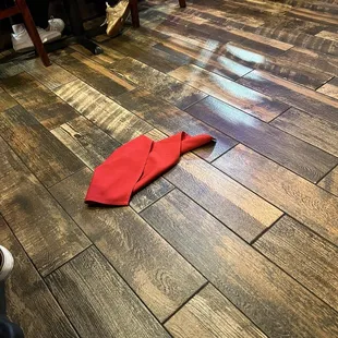 Napkin on the floor...