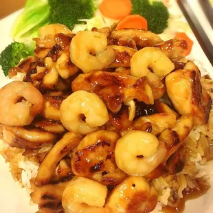 shrimp, broccoli, and rice