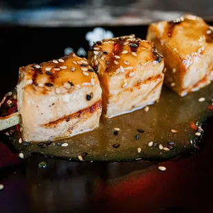 Salmon yakitori