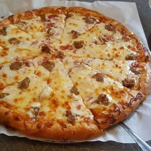 sausage extra cheese