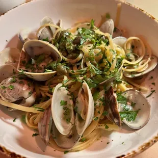 Clam pasta