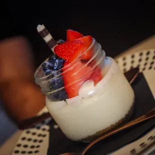Mason jar cheesecake