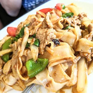 Drunken noodles with beef