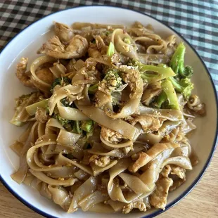 N4. Pad See Ew Noodle