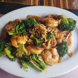 N4. Pad See Ew Noodle