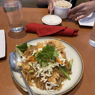 Phad - thai and brown rice