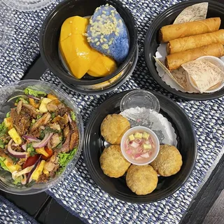 YUM PED (CRISPY DUCK SALAD)