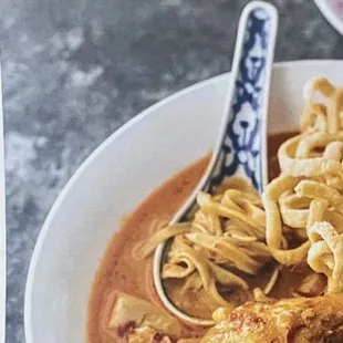 Very authentic Thai curry Ramen , rich broth