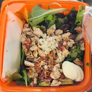 Cobb salad no tomatoes.