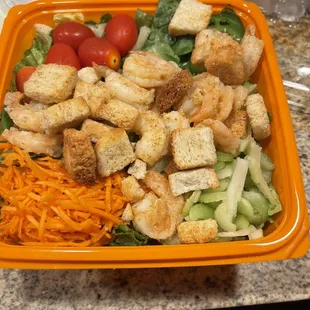 Chicken buffalo salad with shrimp