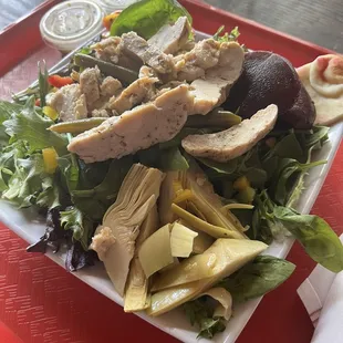 Veggie salad with chicken