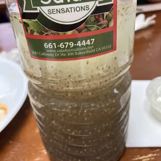 Lemon and chia water (32 oz)
