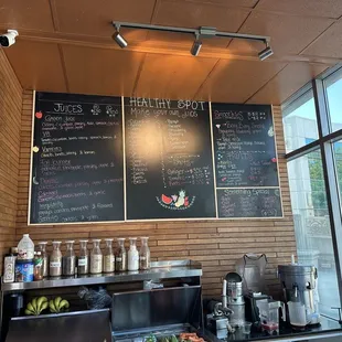 Menu: juice and smoothies + extra