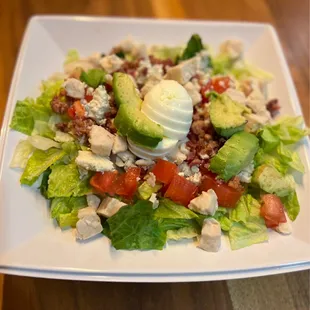 Avocado Cobb Salad 370 cals before the dressing so good !!