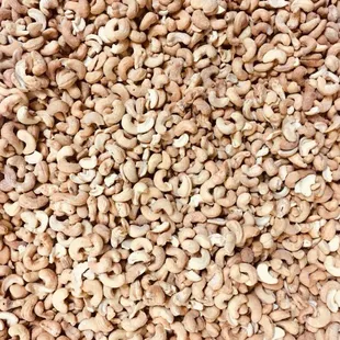 a large pile of cashews