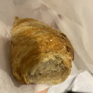 multigrain croissant