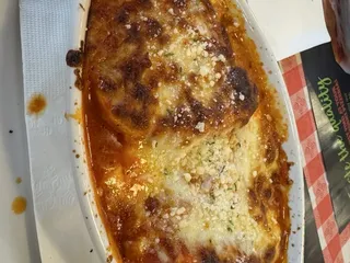 Troni Brothers Bella Bistro