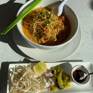 Kow Soi (Yellow Curry Noodles)