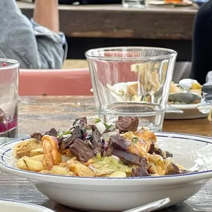 5+ flies in one dish