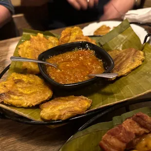 Tostones with Hoago Sauce