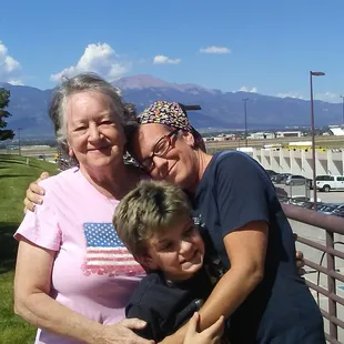 Had a great time together for Labor Day weekend,  even after getting ripped off by Mystery,  NEVER visited Salida Hostel. CROOKS!
