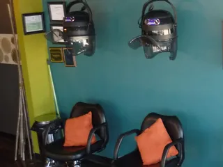 Thiessen-Elise Salon
