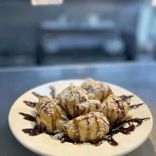 Zeppoles