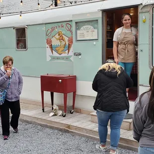 Great ice cream and vibe at Sallie's!