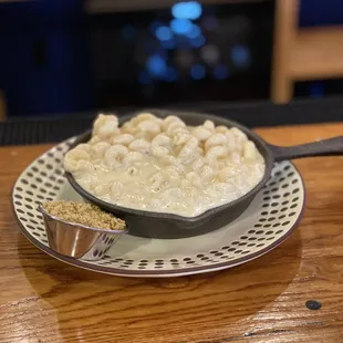 Sally Mac & Cheese